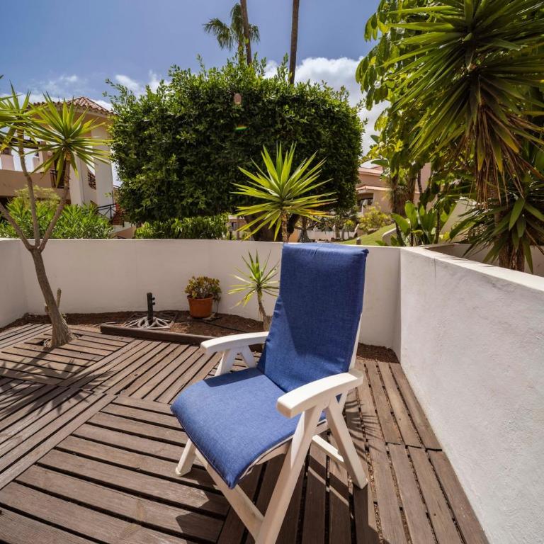 Tropical garden, big terrace, pools, sleeps 4 - One-Bedroom Apartment - 25
