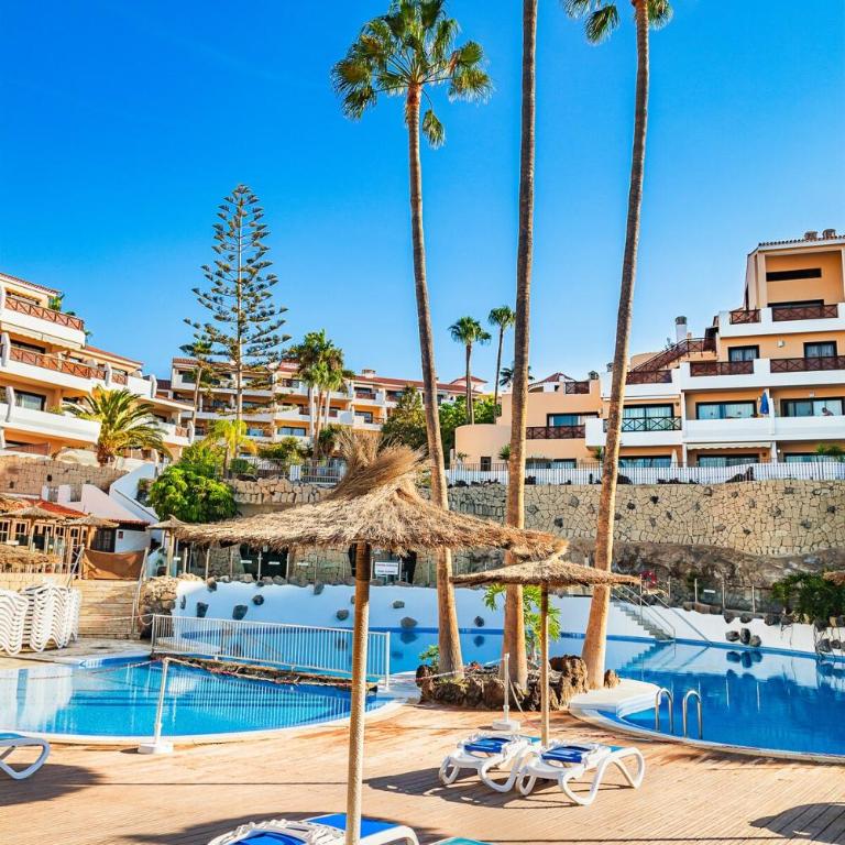 Tropical garden, big terrace, pools, sleeps 4 - One-Bedroom Apartment - 36