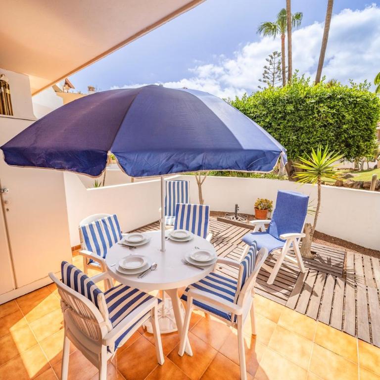 Tropical garden, big terrace, pools, sleeps 4 - One-Bedroom Apartment - 44
