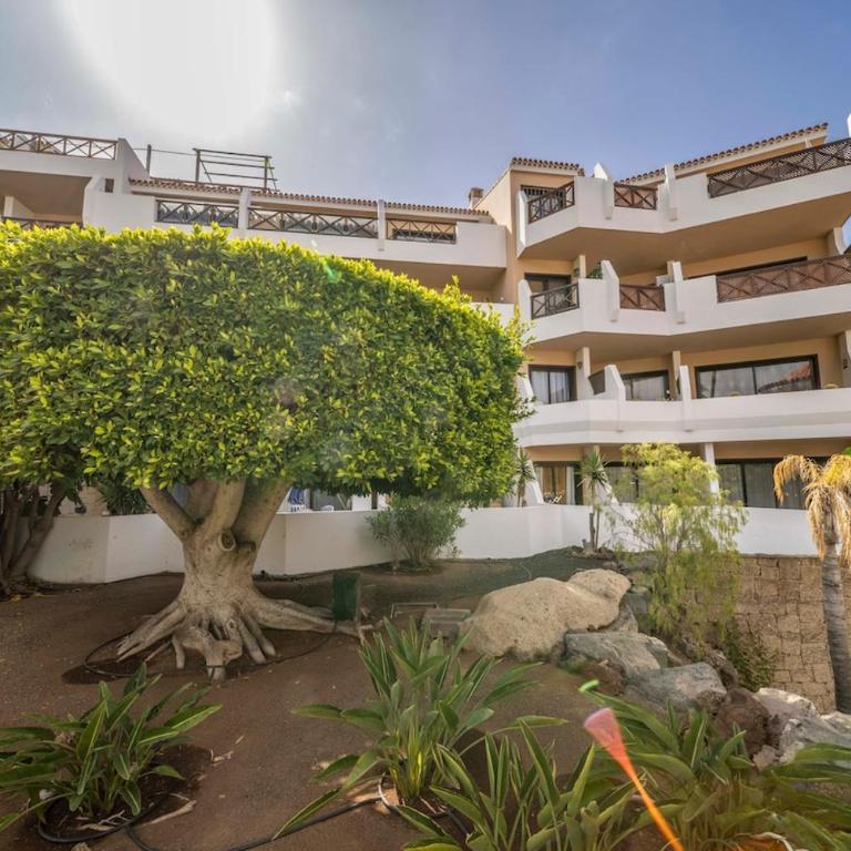 Tropical garden, big terrace, pools, sleeps 4 - One-Bedroom Apartment - 53
