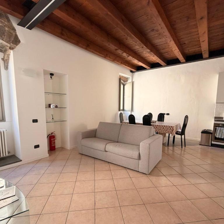 Colleoni Apartment - Bergamo Città Alta - Two-Bedroom Apartment with City View - 4