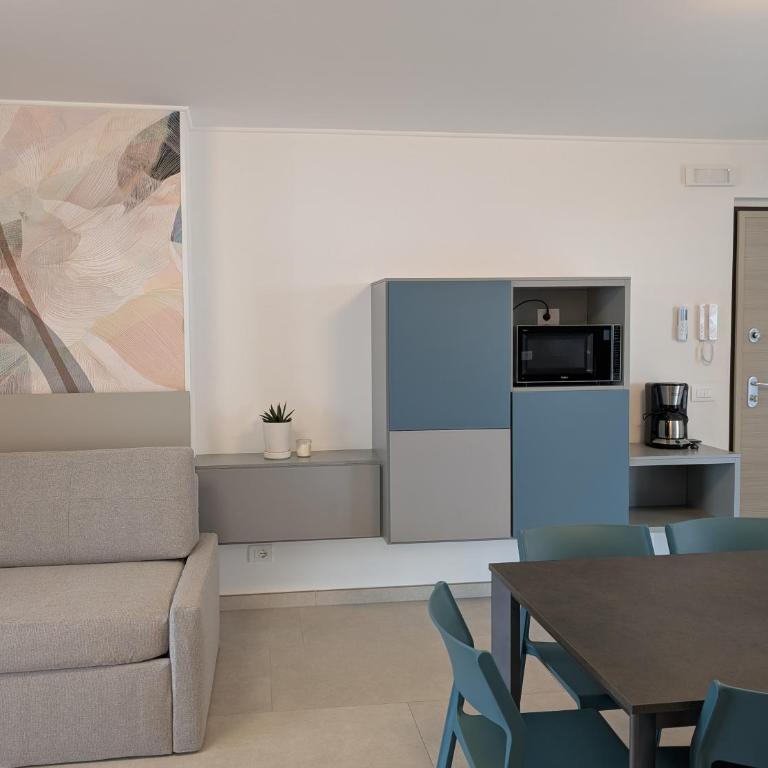 Nashira Apartments - Deluxe Apartment - 17