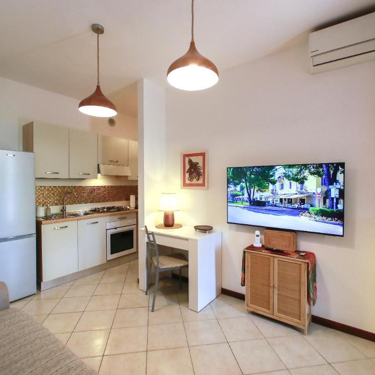 Garden Suite Salici 3 pools, private garage - Appartement 1 Chambre - Vue sur Jardin - 23