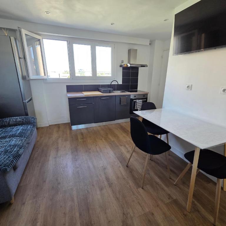 Mayol Apartment Heart of Toulon and Harbor View - Appartement - 23