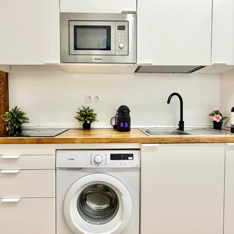 Bright Premium Apartment in Málaga - Historic Center by TuriVida - Apartment - 2