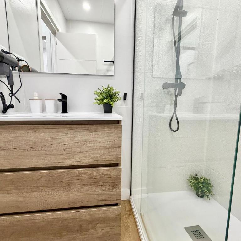 Bright Premium Apartment in Málaga - Historic Center by TuriVida - Apartment - 4