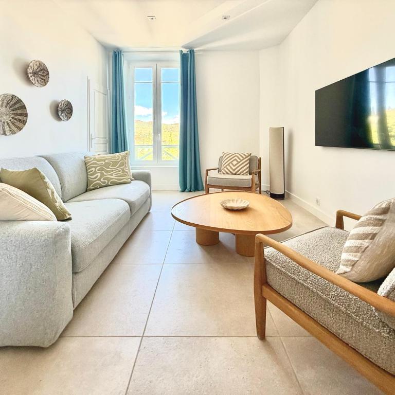 Renovated - 3 bedrooms - AC - Sea view - Sleeps 6 - Apartamento de 2 dormitorios - 1