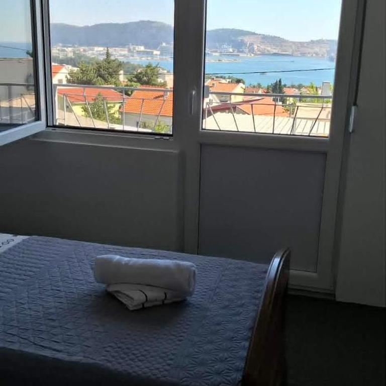apartman ANAMI - Two-Bedroom Apartment - 11