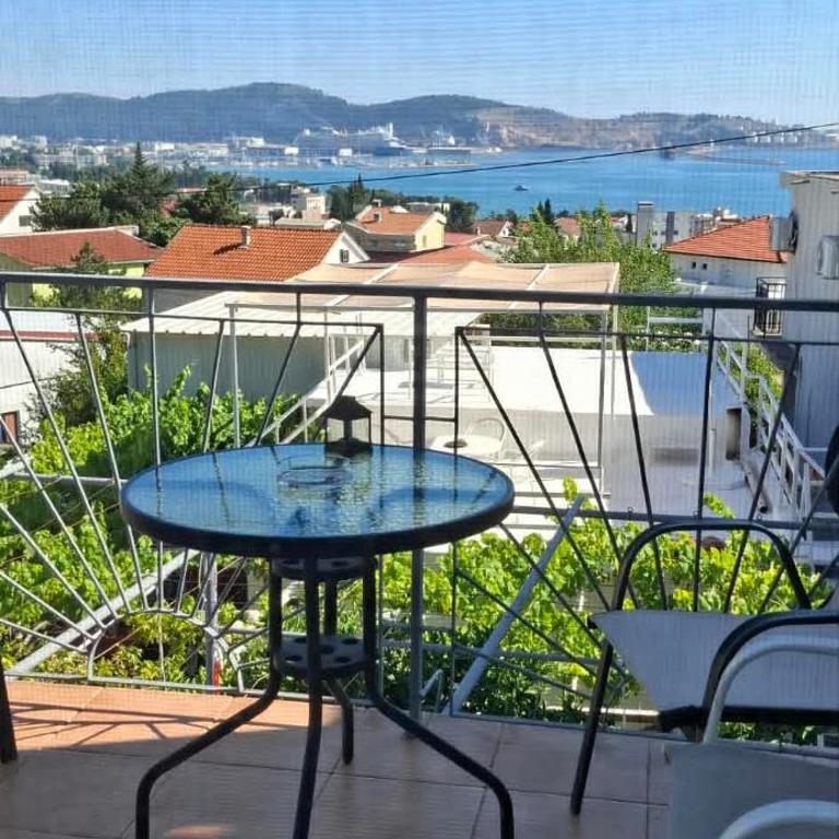 apartman ANAMI - Two-Bedroom Apartment - 25