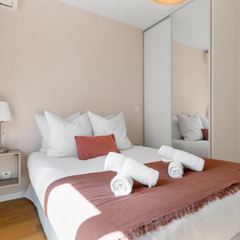 Stunning & Bright - 2 Bedrooms - Parking WiFi/AC - Appartement 2 Chambres Deluxe avec Balcon - 10