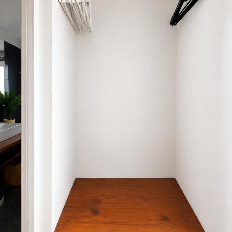 Deluxe Coliving Islas Canarias - Suite con cama grande y balcón - 2
