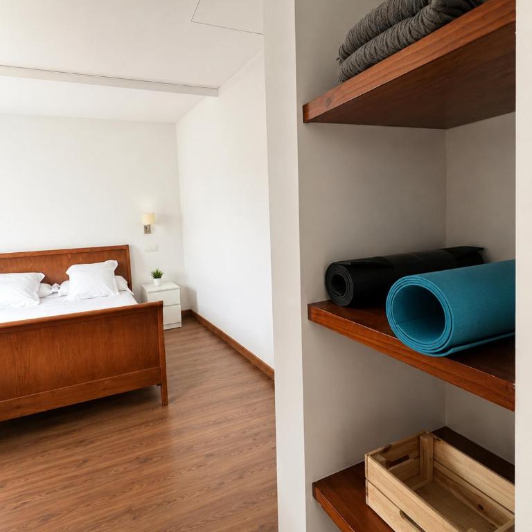 Deluxe Coliving Islas Canarias - Suite con cama grande y balcón - 6