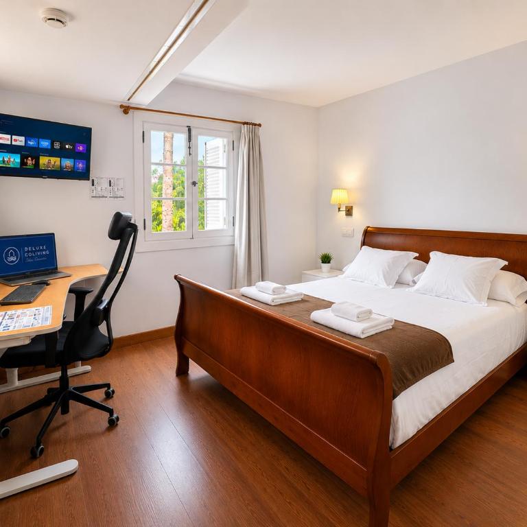 Deluxe Coliving Islas Canarias - Suite con cama grande y balcón - 9