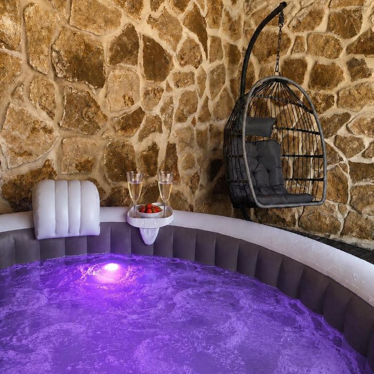 Casa con piscina y jacuzzi - Casa - 1