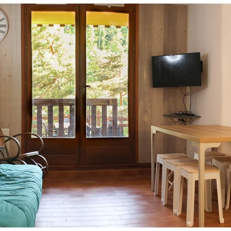 Beau 2 pièces avec jardin - Apartment mit 2 Schlafzimmern - 3