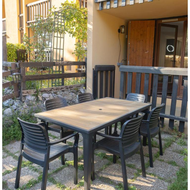 Beau 2 pièces avec jardin - Apartment mit 2 Schlafzimmern - 10