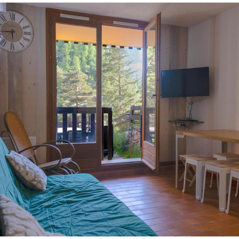 Beau 2 pièces avec jardin - Apartment mit 2 Schlafzimmern - 1