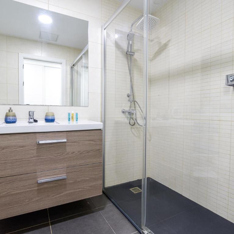Ático de Lujo con Jacuzzi Privado en Azotea Vistas - Appartement 1 Chambre - 48