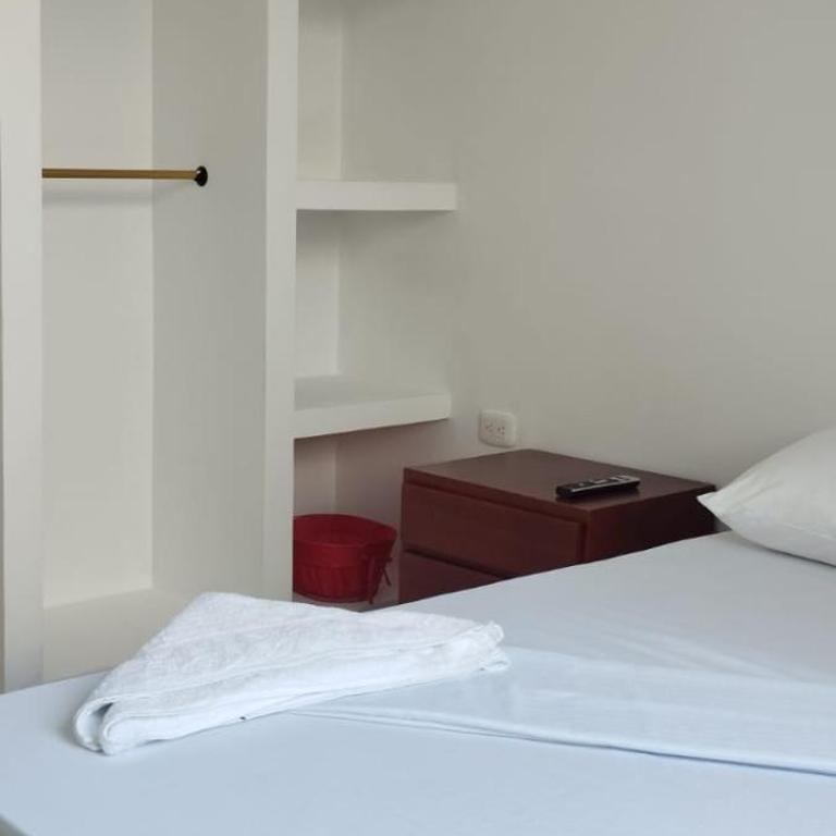 Hotel Almirante Padilla - Superior Double Room - 4