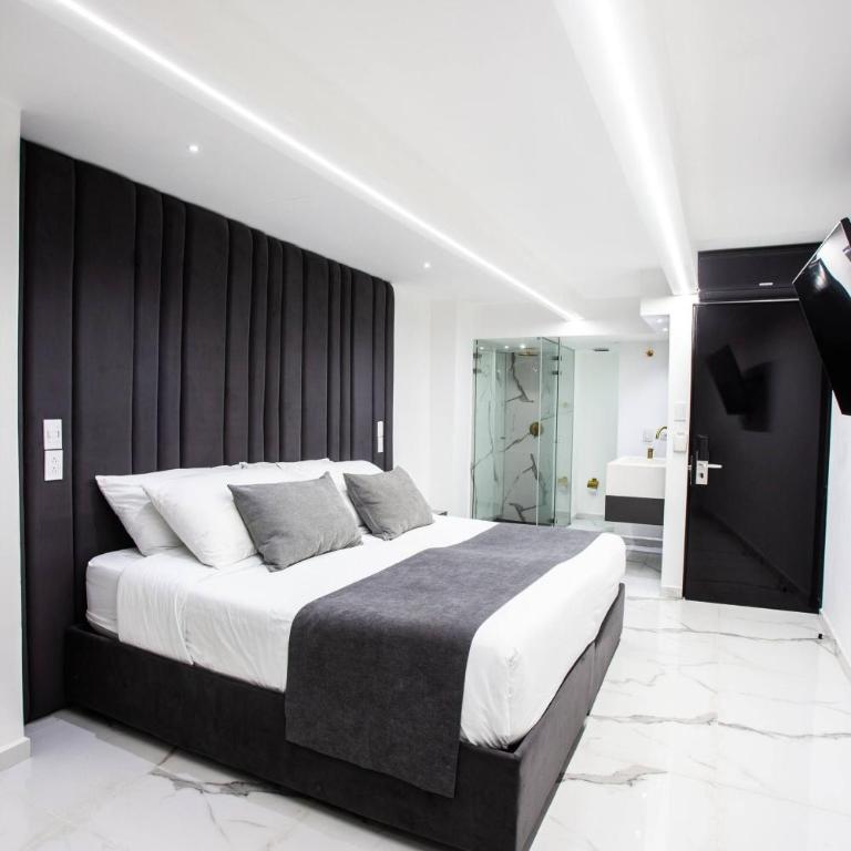 Aman Luxury 23 Bedroom 3 Pool - Villa - 27