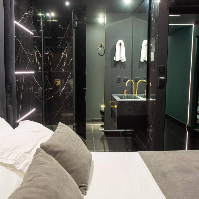 Aman Luxury 23 Bedroom 3 Pool - Villa - 49