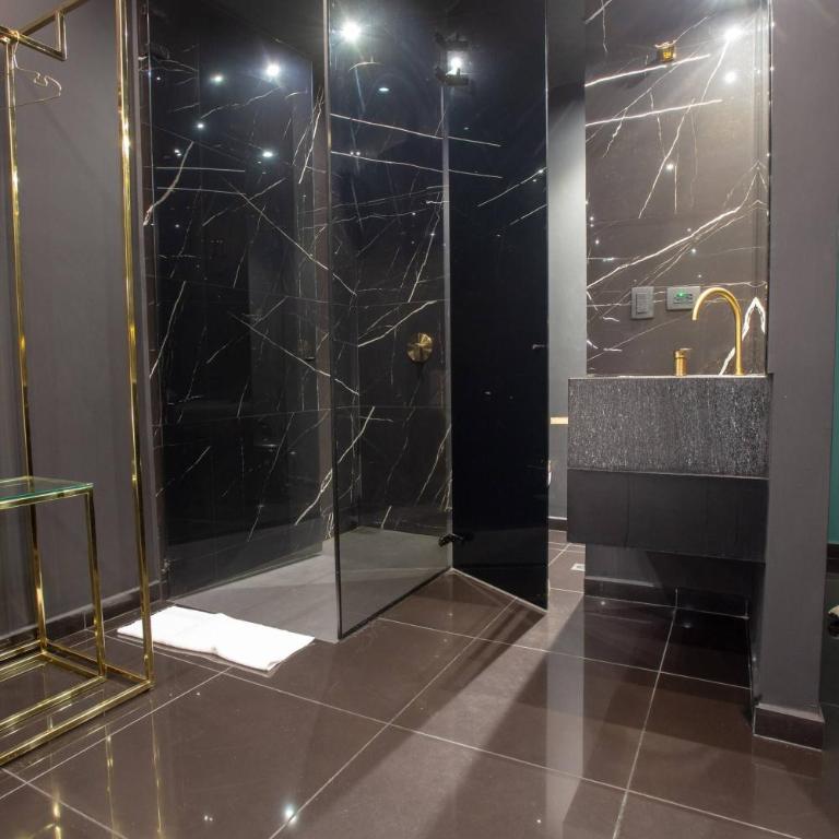 Aman Luxury 23 Bedroom 3 Pool - Villa - 54
