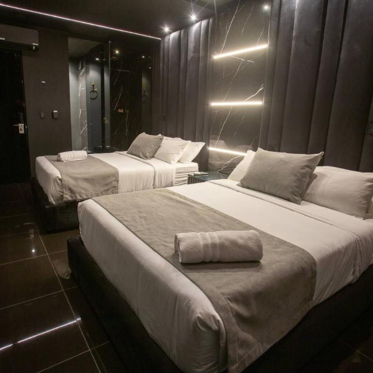 Aman Luxury 23 Bedroom 3 Pool - Villa - 64
