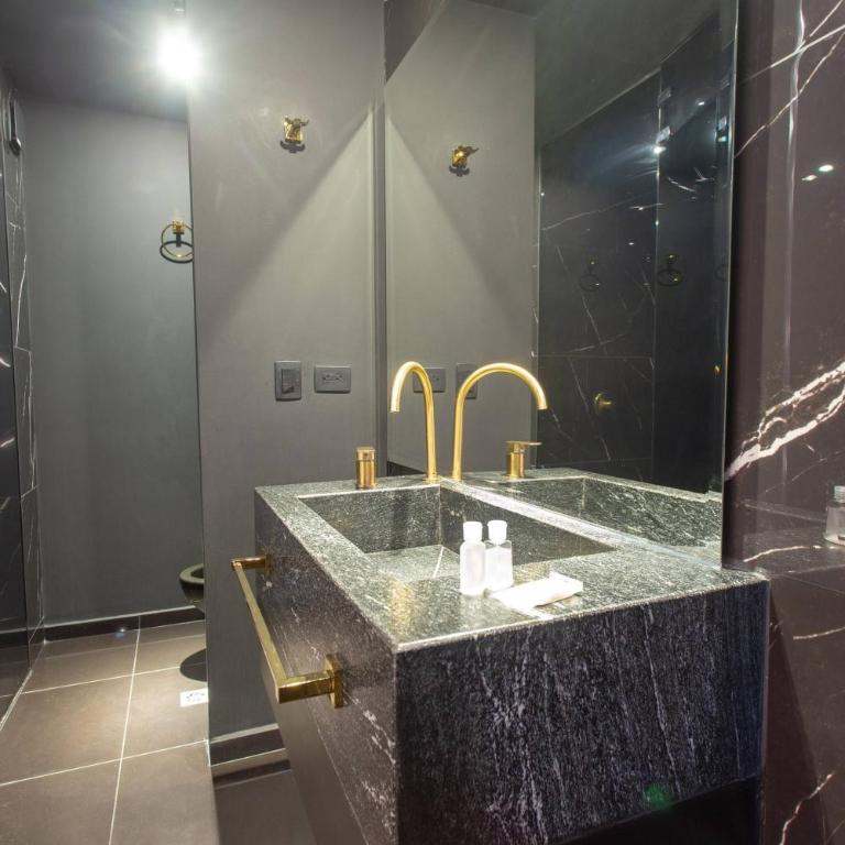 Aman Luxury 23 Bedroom 3 Pool - Villa - 92