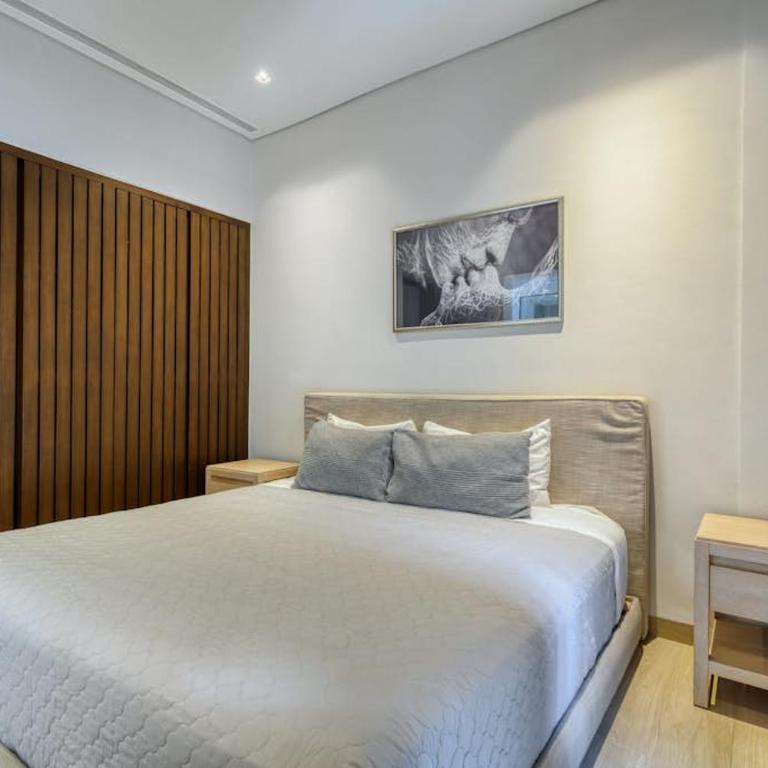 Modern Marina-View Penthouse with Private Hot Tub, Pool & Netflix - Casa - 15