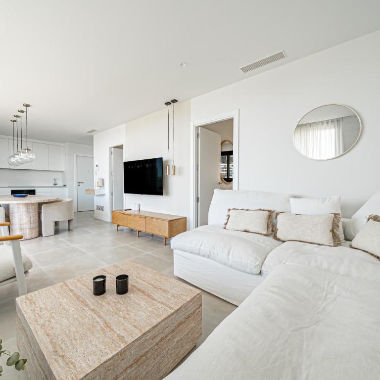 Elegant Sea-View Apartment in El Higuerón - Appartement 2 Chambres avec Terrasse et Vue sur la Mer - 3