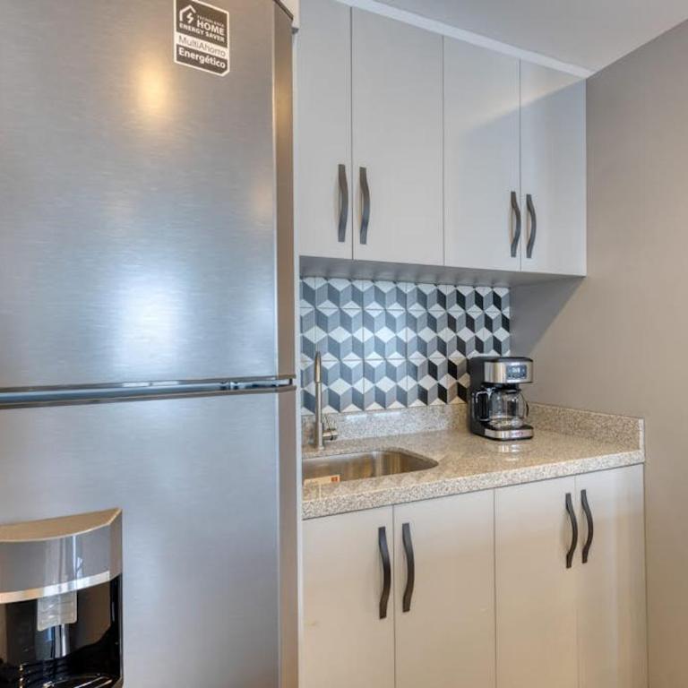 Dog-friendly Apartment with Rooftop Infinity Pool, Gym, Central AC & Balcony - Casa - 8