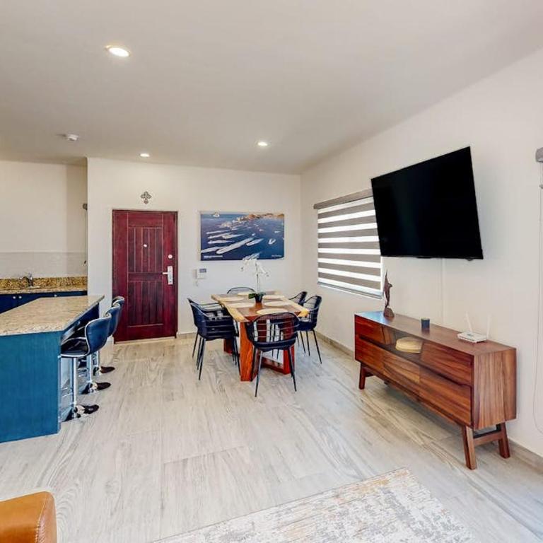 Luxurious Mountain-View Apartment close to the sea with Rooftop Sunset Views - Casa - 7
