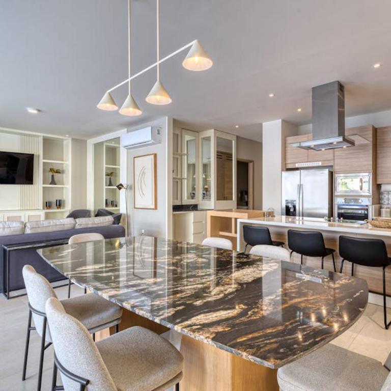 Peaceful Condo with Resort Pool, High-Speed WiFi & Relaxing Outdoor Space - Casa - 6