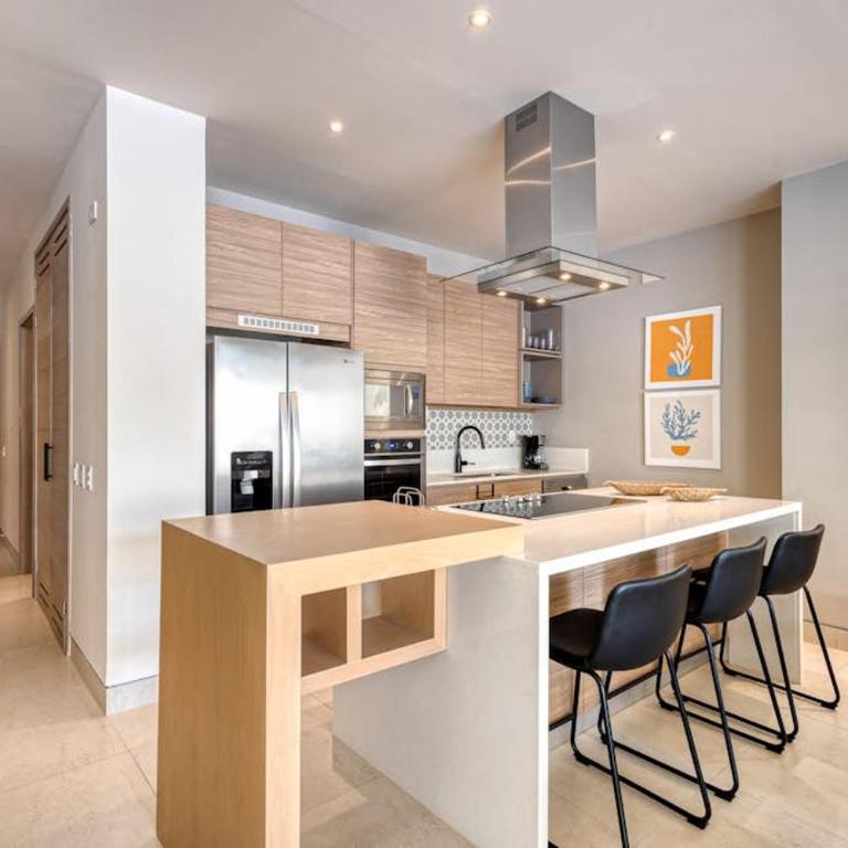 Peaceful Condo with Resort Pool, High-Speed WiFi & Relaxing Outdoor Space - Casa - 9