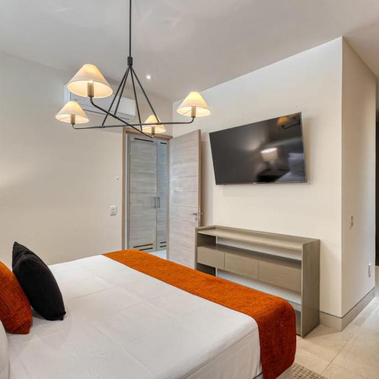 Peaceful Condo with Resort Pool, High-Speed WiFi & Relaxing Outdoor Space - Casa - 19