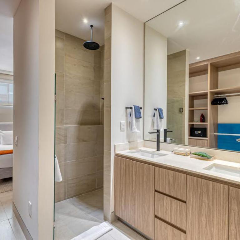 Peaceful Condo with Resort Pool, High-Speed WiFi & Relaxing Outdoor Space - Casa - 22