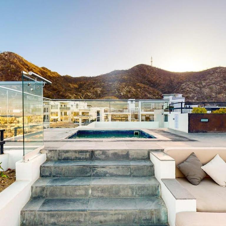 Cozy downtown Studio with Rooftop Pool & Arch/Ocean Views - Casa - 28