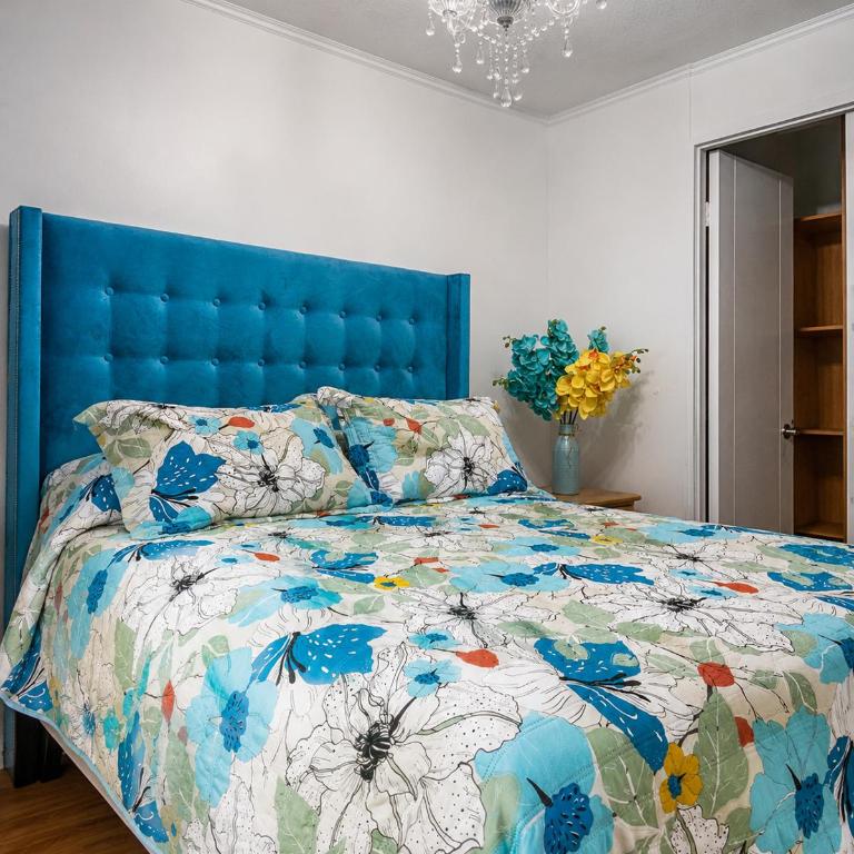 Estiloso 2BR Metro Santa Ana WIFI self-check in - Two-Bedroom Apartment - 10