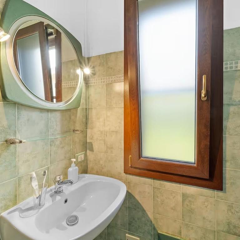 Blue Oasi, 50m from the beach, Garden & BBQ - Maison 2 Chambres - 9