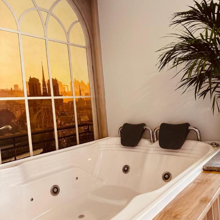 Suite Deluxe con Jacuzzi Privado, Calle 85, Zona T - Suite Deluxe con bañera de hidromasaje - 10