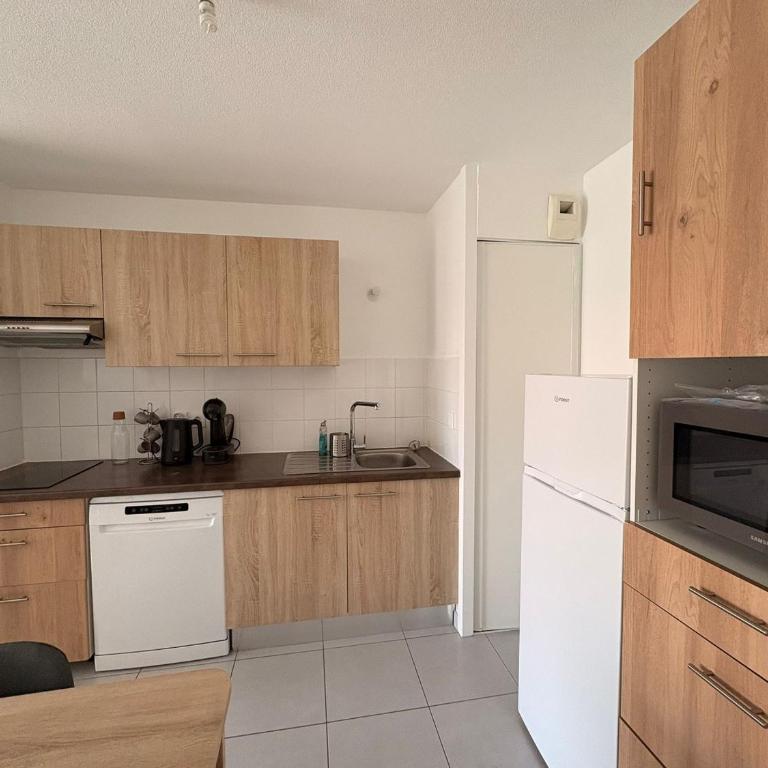 Appartement spacieux près du port - 4 pers. - FR-1-239-1161 - Apartment mit 1 Schlafzimmer - 4