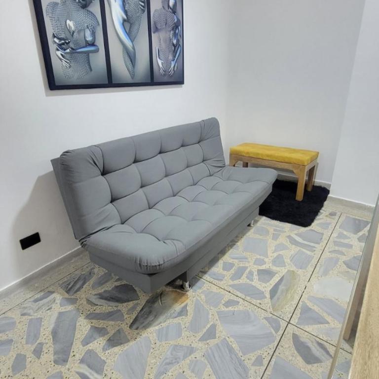 Exclusivo apartamento en medellín cerca a todo - Three-Bedroom Apartment - 4