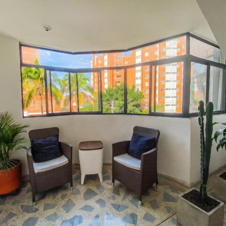 Exclusivo apartamento en medellín cerca a todo - Three-Bedroom Apartment - 16