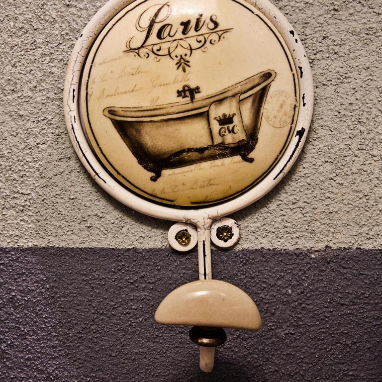 LM Suites Spagna - Camera Matrimoniale - 16