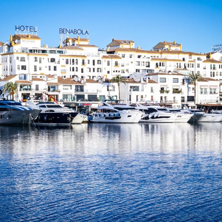 MARBELLA BANUS SUITES - Banús - Nueva Andalucía - Aldea Blanca Complex - Premium 2BR - 2BA - Double Outdoor Terrace - Stunning Sea Views - S Pool - Walk to Centro Plaza Shopping - Ideal for Families - Appartement 2 Chambres - 58