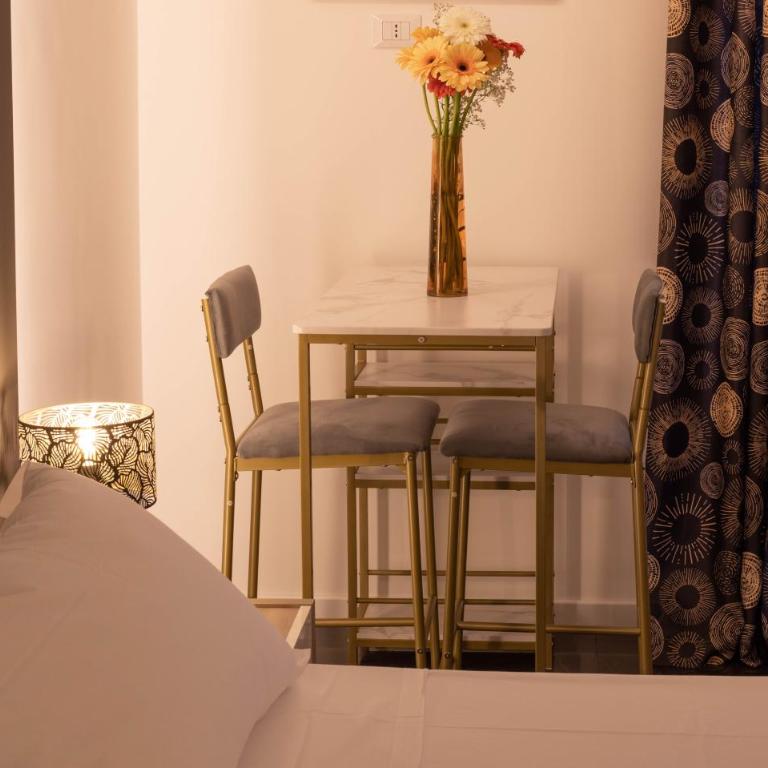 Tiresia Suites & Spa - Deluxe Doppelzimmer mit Balkon - 7