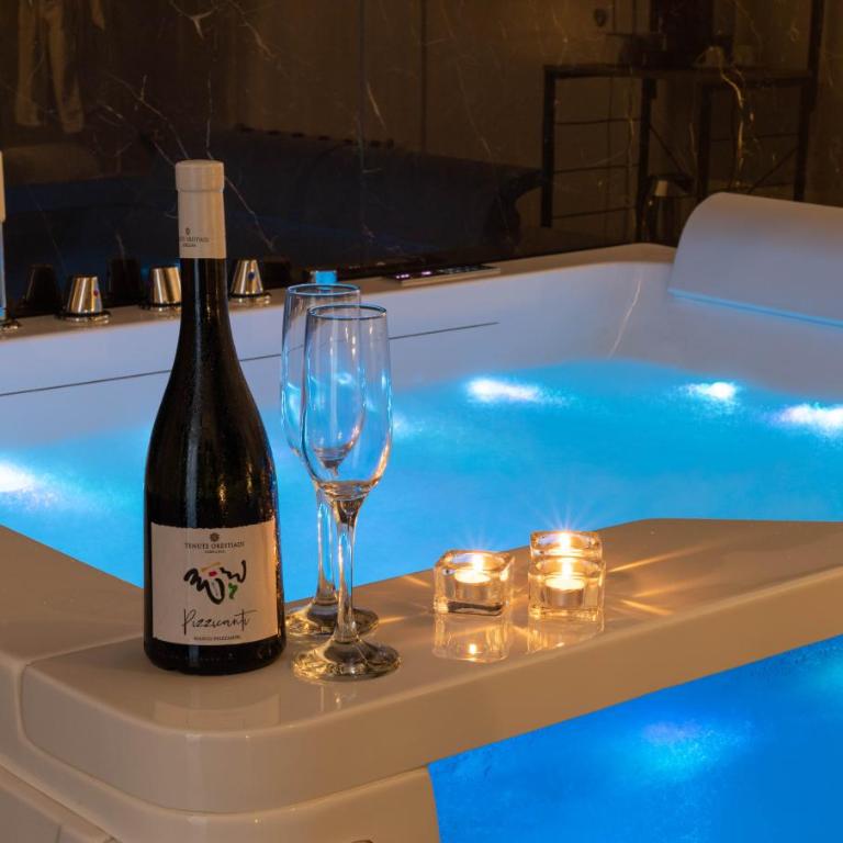 Tiresia Suites & Spa - Deluxe Doppelzimmer mit Balkon - 15
