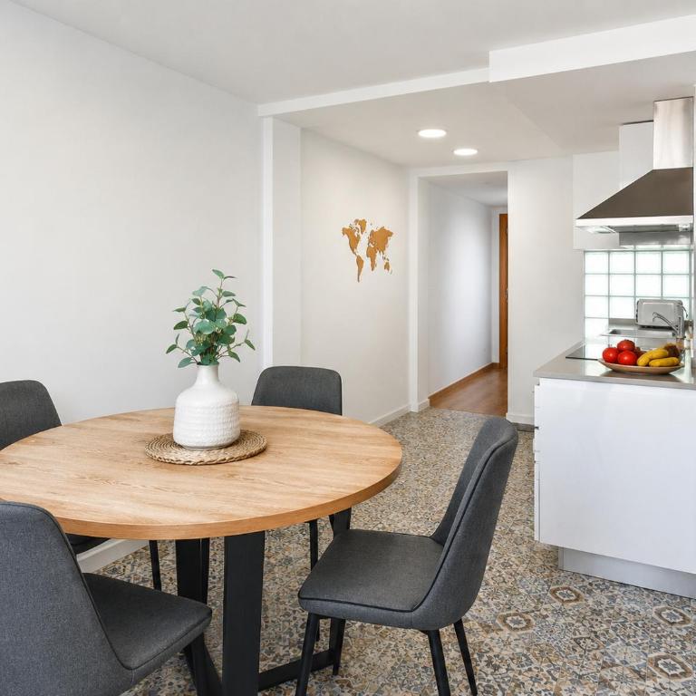 City Center Penthouse by NRAS - Appartement - 13
