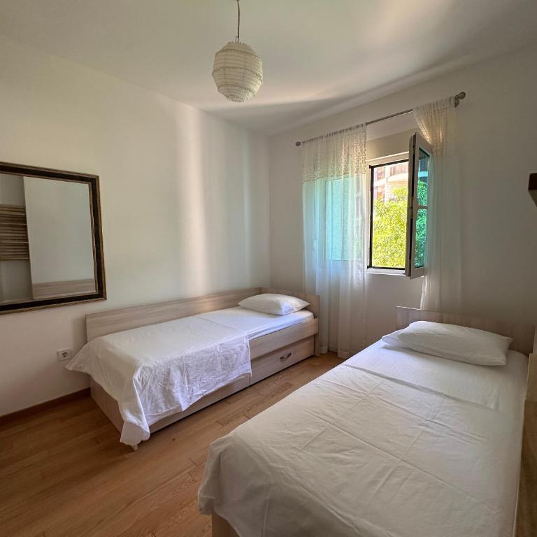 Spectacular Two Bedroom Apartment with Parking - Apartman sa 2 Spavaće Sobe - 6