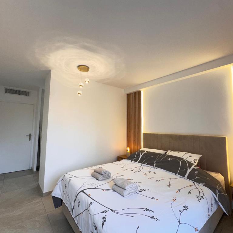 Appartement avec Terrasse & Parking Privé Nice - Appartement 2 Chambres avec Terrasse - 16